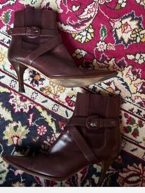 CHANEL Burgundy Leather Pointed-Toe Ankle Booties with Buckle